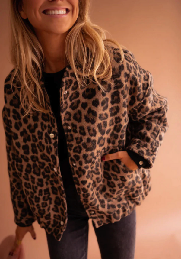 Ava | Chaqueta bomber con estampado de leopardo