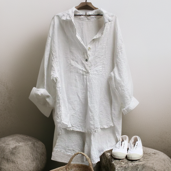 Lira | Vintage blouse with V-neck and buttons